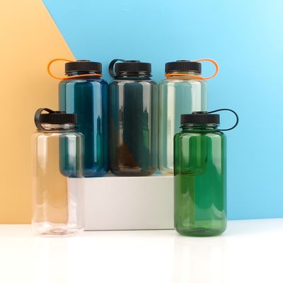 Tragbare Deckel 32oz Plastikbecher für Sport Design Stil Outdoor Camping Wasserflasche