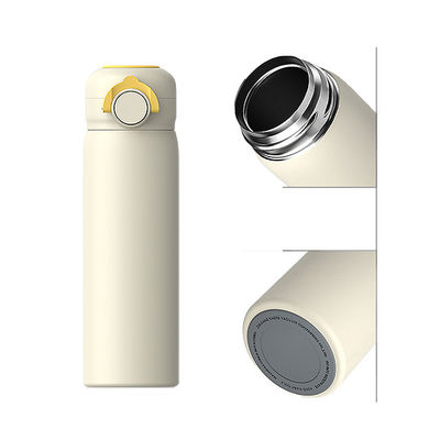 Bleiben Sie bei Ihrem selbstfahrenden Abenteuer mit diesem schönen Design-Termos-Cup erfrischt.