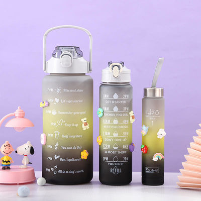 Motivations-Trio mit schwarzen Thermosflaschen 3 in 1 Set mit rosa Akzenten und Stroh