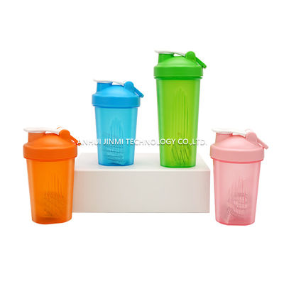 600 ml eigenes Logo und Farbe Fitness-Plastik-Sportstudio-Blender-Shaker-Cup für direktes Trinken