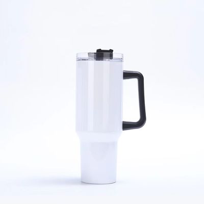 Wiederverwendbare Edelstahl-Tumbler Farbwagenbecher Tumbler mit Griff und Strohdeckel