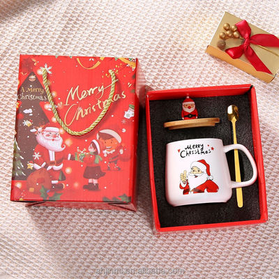 2024 Top-Verkauf Weihnachtsbecher-Geschenk-Sets mit Deckel Löffel Für Familienväter Mütter Jugendliche 11,2*12,3cm
