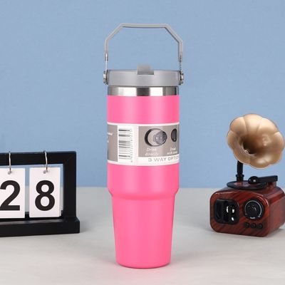 Modernes Design 20oz Edelstahl Vakuum isolierte Tumbler mit Griff Deckel Custom Logo