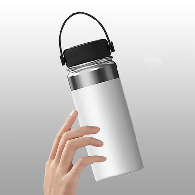 Edelstahldeckel Isolierter Kaffeetransportbecher 20 oz Personalisierter Tumbler mit Beschichtung