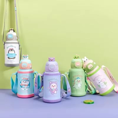 Tragbare Wasserflasche mit Abdeckung Modernes Design Karikaturwasserbecher aus Edelstahl