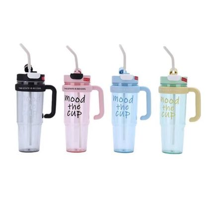 Plastik-Wasserbecher 900ml BPA-freie Sprühflasche für Mädchen Outdoor-Sport und Reisen