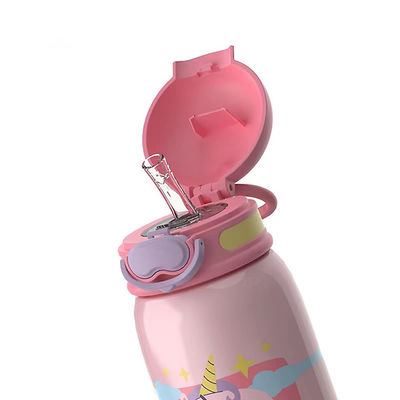 Bleiben Sie jederzeit und überall mit dieser 550 ml großen Wasserflasche mit doppelter Wand hydratisiert.