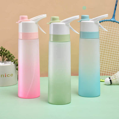 Anwendbar Für Erwachsene 750 ml Direktverkauf Plastikwasserbecher mit Stroh