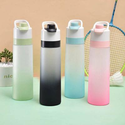 Anwendbar Für Erwachsene 750 ml Direktverkauf Plastikwasserbecher mit Stroh
