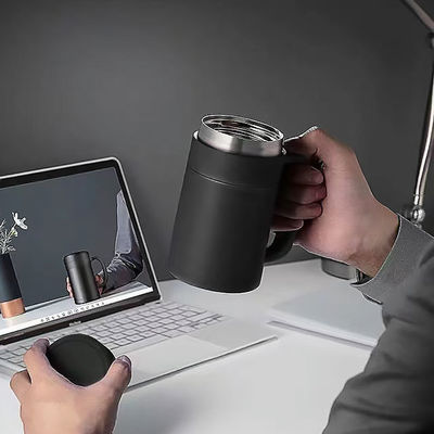 Edelstahl-Reisemug mit Griff Genießen Sie Ihre Lieblingsgetränke jederzeit und überall