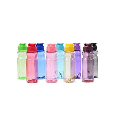 Custom 500ml PET BPA kostenlose persönliche Tasse Sport Plastik Trinkwasserflaschen mit Strap mehrere Farben