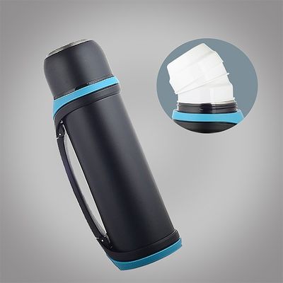 Isolierte Edelstahl-Wasserflasche für Erwachsene, die Getränke im Sport warm und kalt halten