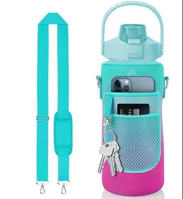 Reisefreundliche 2-Liter-Wasserflasche mit Aufbewahrungshülle und Zeitmarker Motivationsdesign