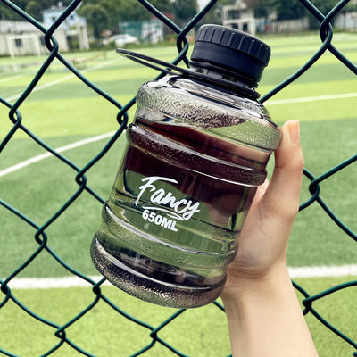650 ml Mini-Eimer Plastik-Wasserflasche für umweltfreundliche Sportflaschen