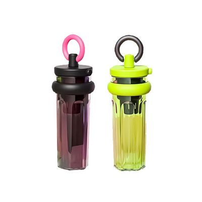 Reisekuppe mit Stroh 700 ml große Kapazität Wärmedämmung tragbare transparente Flasche