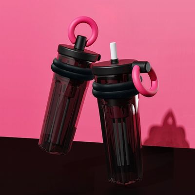 Reisekuppe mit Stroh 700 ml große Kapazität Wärmedämmung tragbare transparente Flasche