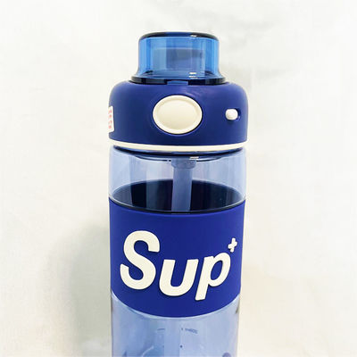 Laurel Pink Wasserflasche mit Schließdeckel und Stroh