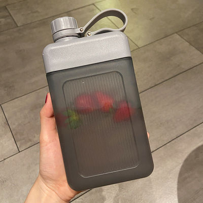 450 ml tragbare quadratische Wasserflasche für Outdoor-Reisen Sport Tasche direkt Trinken