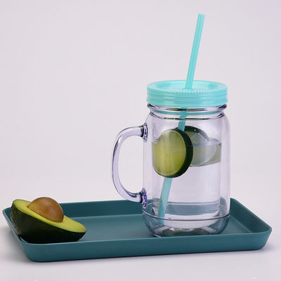 Unisex Plastik-Getrinkbecher mit Griffdeckel und Strohkapazität 501-600 ml Portable Design