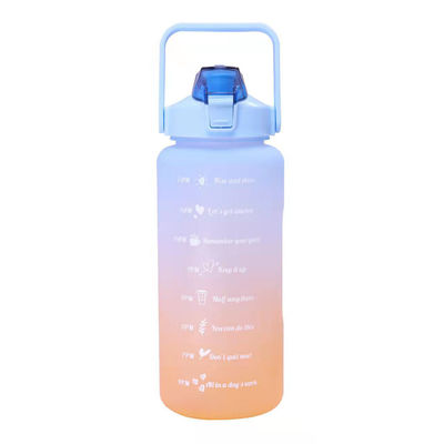 Motivationsflasche mit Zeitmarker und Stroh für Outdoor-Aktivitäten
