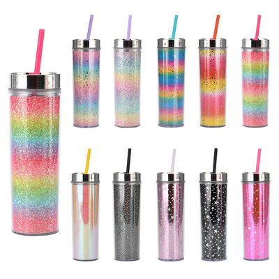 Supermarktleere Plastikflasche mit Plastikkappe Strohart Wasserflussmethode