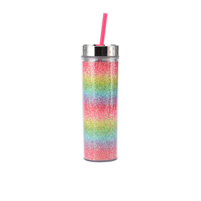 Supermarktleere Plastikflasche mit Plastikkappe Strohart Wasserflussmethode