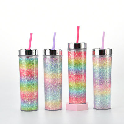 Supermarktleere Plastikflasche mit Plastikkappe Strohart Wasserflussmethode