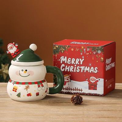 Erleben Sie die Magie von Weihnachten mit unserem 400 ml Keramik-Weihnachtsmann-Taschen- und Löffel-Set.