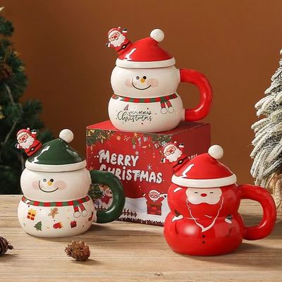 Erleben Sie die Magie von Weihnachten mit unserem 400 ml Keramik-Weihnachtsmann-Taschen- und Löffel-Set.