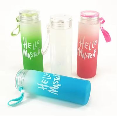 Nachhaltige 500 ml BPA-freie benutzerdefinierte LOGO Gradient Frostglas Wasserflasche Tasse für Studenten