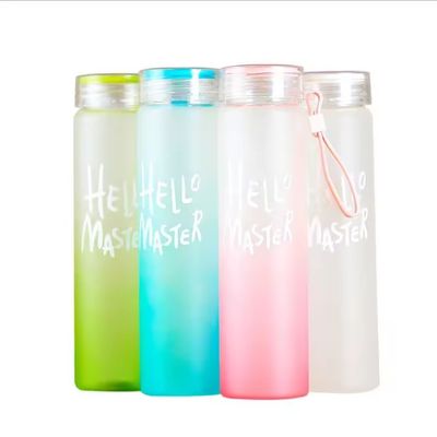 Nachhaltige 500 ml BPA-freie benutzerdefinierte LOGO Gradient Frostglas Wasserflasche Tasse für Studenten