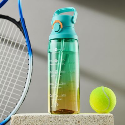 Direkttrinker Plastik-Fassungsfarbe 750 ml tragbare Sportwasserflasche für die Reise