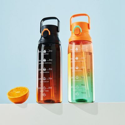 Direkttrinker Plastik-Fassungsfarbe 750 ml tragbare Sportwasserflasche für die Reise