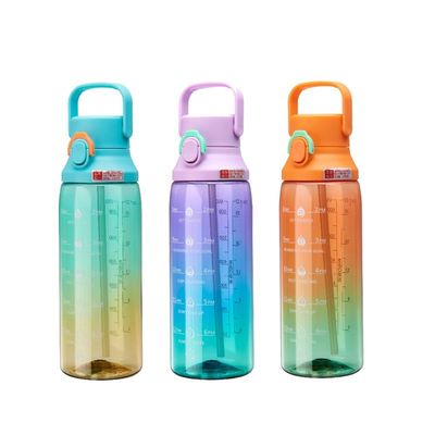 Direkttrinker Plastik-Fassungsfarbe 750 ml tragbare Sportwasserflasche für die Reise