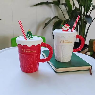 2024 Keramik Weihnachtsbecher Wasserbecher mit Deckel und Stroh für Büro Zuhause Trinkbecher Kindergeschenk Design