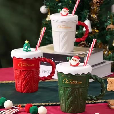 2024 Keramik Weihnachtsbecher Wasserbecher mit Deckel und Stroh für Büro Zuhause Trinkbecher Kindergeschenk Design