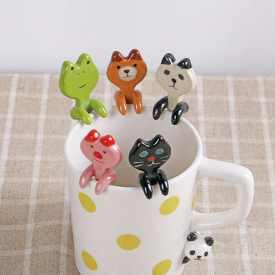 Custom-Weihnachtskeramik-Tasse mit 3D-Weihnachtsmann-Design-Cartoonstil und individueller Farbe