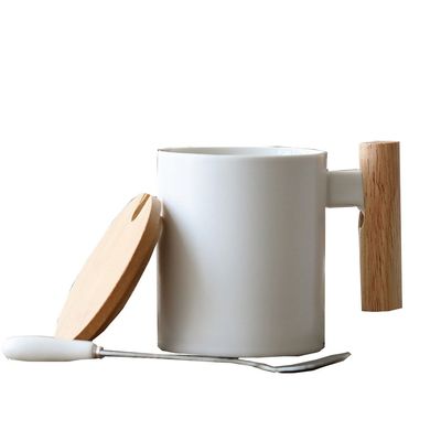 Nachhaltige Keramik-Tasse mit Deckel und individuellem Logo für Tee-Liebhaber in 0,5 kg Größe