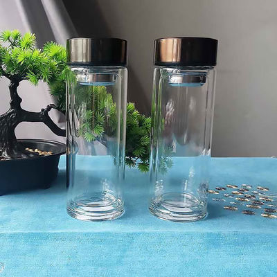 Custom Print Nachfüllung Handgefertigte Öko-freundliche Glasflasche mit Deckel Nachhaltig und stilvoll