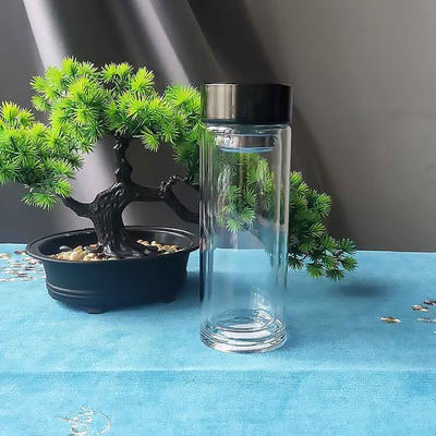 Custom Print Nachfüllung Handgefertigte Öko-freundliche Glasflasche mit Deckel Nachhaltig und stilvoll