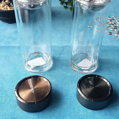 Custom Print Nachfüllung Handgefertigte Öko-freundliche Glasflasche mit Deckel Nachhaltig und stilvoll