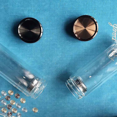 Custom Print Nachfüllung Handgefertigte Öko-freundliche Glasflasche mit Deckel Nachhaltig und stilvoll