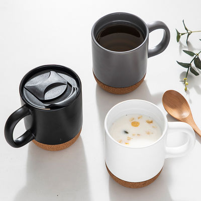 450ml Keramik Weihnachtsbecher mit Deckel Custom Logo Kreativer Kork Boden Becher Weiß Matte