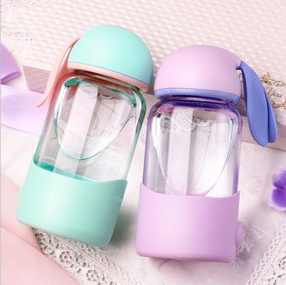 Siedendes Wasser Anwendbar 340ml Wasserflasche mit Cartoon Rabbit Design und Silizium Hülle
