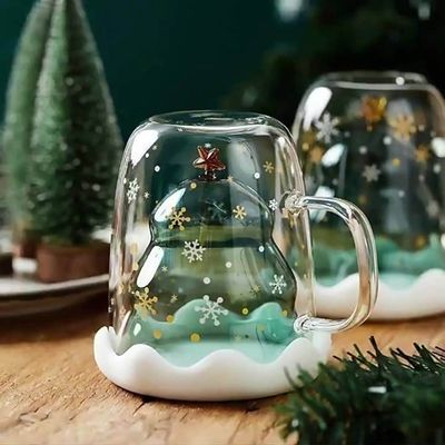 Custom Weihnachtsgeschenk 200ml Doppelwand Glas Kaffeetasse mit Weihnachtsbaum Design
