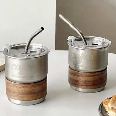 Camping-Kaffee-Tasse aus Edelstahl mit Klappgriff und nachhaltigen Materialien