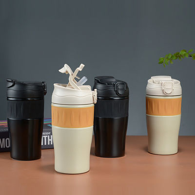 500 ml Edelstahl Doppelwand Tragbare Tumbler mit Strohdeckel für kundenspezifische Farbe Outdoor