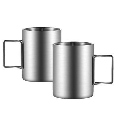 Einfache tragbare Edelstahlwasserbecher mit breitem Mund und minimalistischem Design
