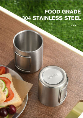 Einfache tragbare Edelstahlwasserbecher mit breitem Mund und minimalistischem Design