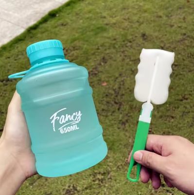 680 ml große, direkte Trinktasse perfekt für Studenten und Aktivitäten im Freien
